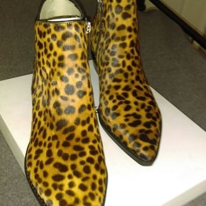 Marc Fisher LTD woman's size 71/2 m